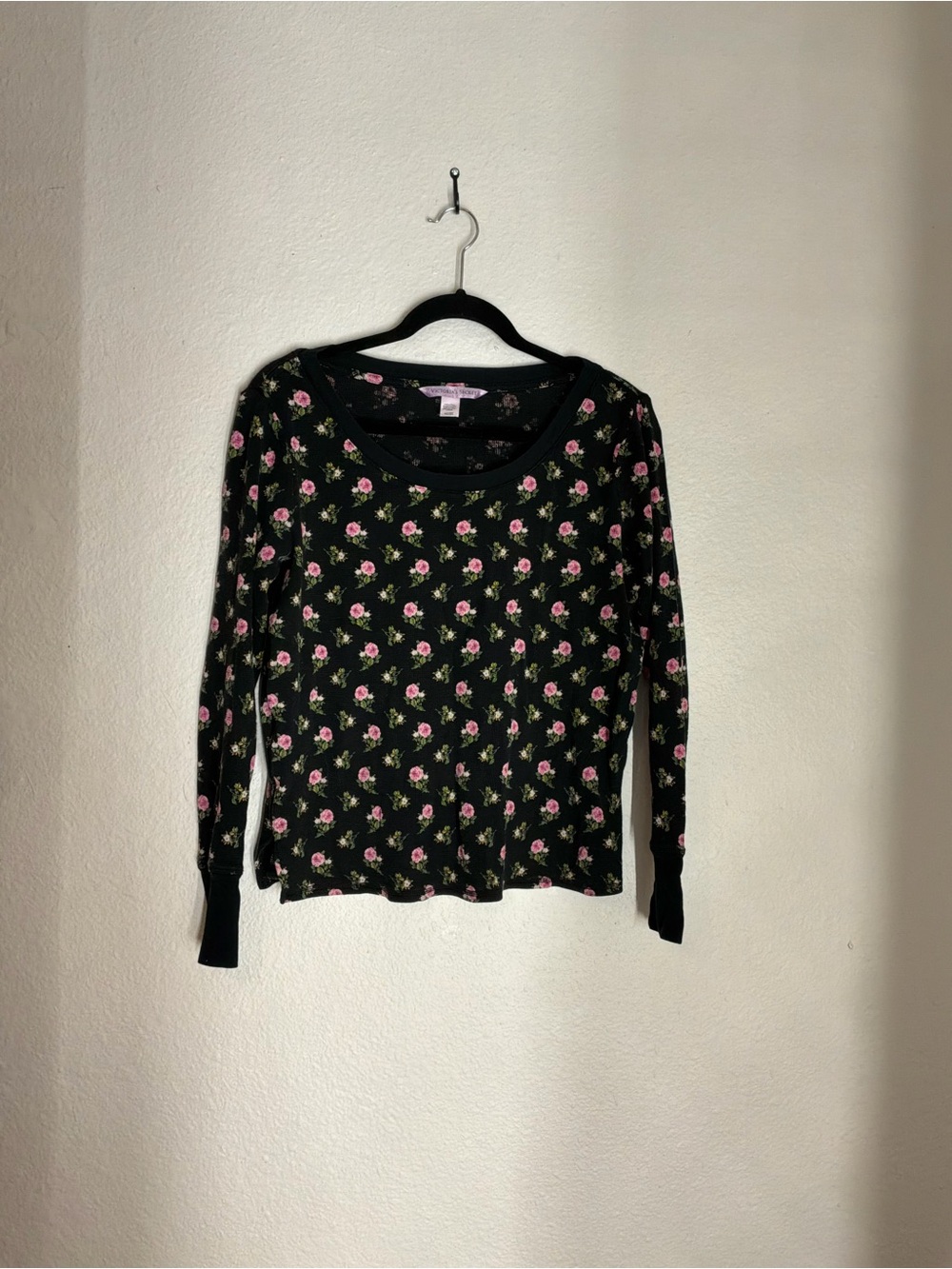 Victoria's Secret Black Long Sleeve Floral Pajama Top